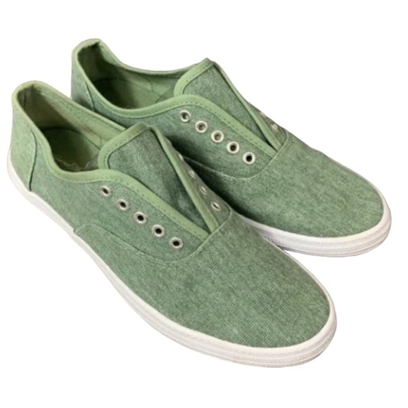 UNIVERSAL THREAD Lunea Lace up Sneakers green 6 - Picture 1 of 4